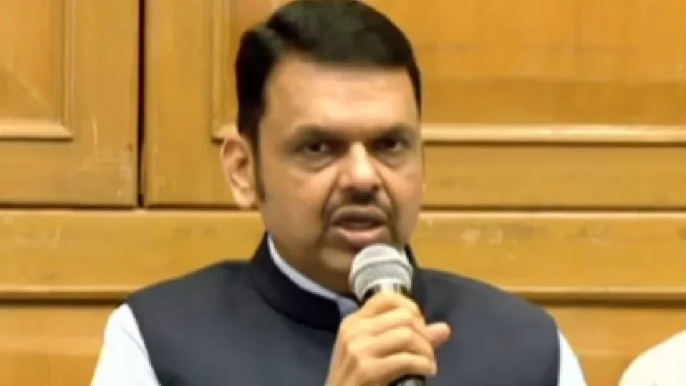 शेतकरी कर्जमाफीसाठी तडकाफडकी दोन मोठे निर्णय; बँकांना थेट आदेश